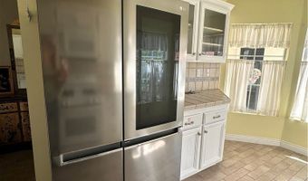 11548 Oak St, Apple Valley, CA 92308