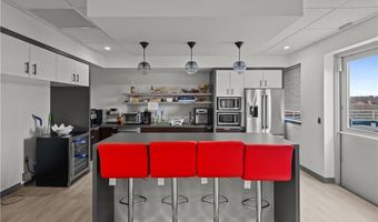 475 Kilvert St, Warwick, RI 02886
