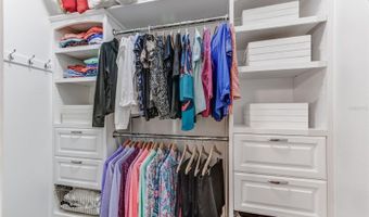 5438 SUNSET FALLS Dr, Apollo Beach, FL 33572