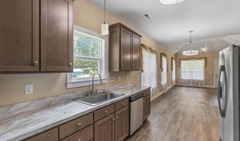 13 Douglas St, Athens, TN 37303