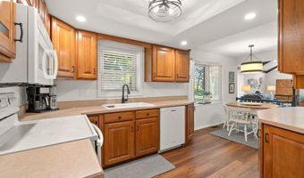 6931 Hillsboro Ct, Fort Wayne, IN 46835