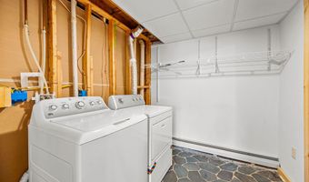 47 Westwood Pkwy, Barre, VT 05641