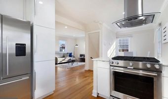 2000 S LANGLEY St, Arlington, VA 22204