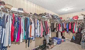 6332 Surrey Ct, Anderson, IN 46013
