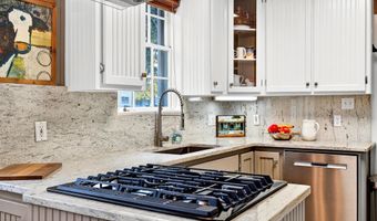 134 Keller St, Bay St. Louis, MS 39520