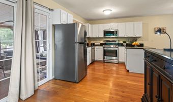 17 Sewell St, Ashland, MA 01721