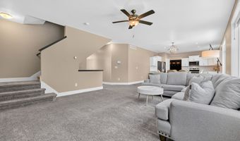 5816 Allerton Dr, Ames, IA 50014