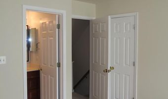 5818 COWLING Ct, Alexandria, VA 22304