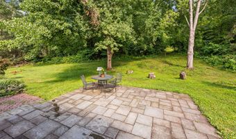 44 Williamsburg Dr, Cheshire, CT 06410