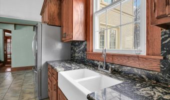 130 S Pine St, Arcola, IL 61910