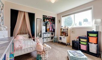 2790 32ND St, Springfield, OR 97477