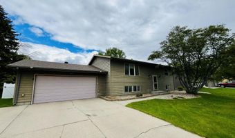 2207 SE 13th Ave, Aberdeen, SD 57401