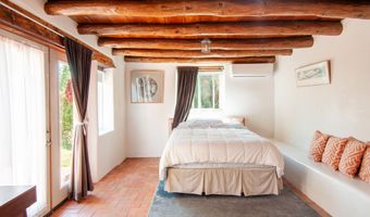 929 AVENIDA ESTRELLITA NE, Albuquerque, NM 87110