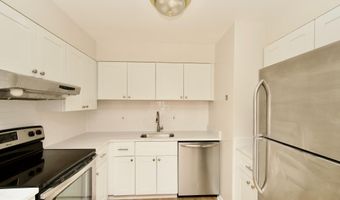 6145 EDSALL Rd 6145J, Alexandria, VA 22304