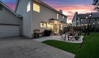 1716 Timber Ridge Estates Dr, Ballwin, MO 63011