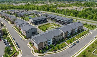 20305 SAVIN HILL Dr, Ashburn, VA 20147