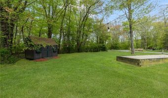 4 Ottawa Trl, Narragansett, RI 02882