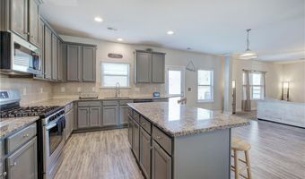 41 Darby Ln, Adairsville, GA 30103