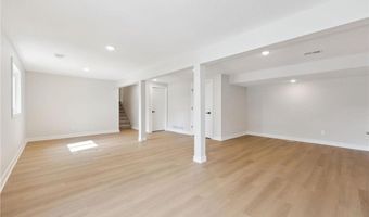 15765 Garden View Dr, Apple Valley, MN 55124