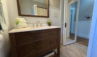 3317 Jackson St, Alton, IL 62002