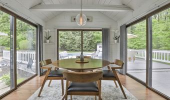 9 Edinburgh Dr, Bedford, NH 03110