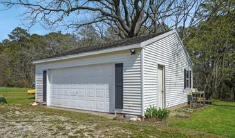 24385 DIX FARM Dr, Accomac, VA 23301