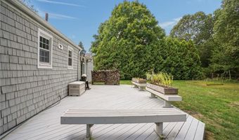 73 Penguin Ave, Warwick, RI 02818