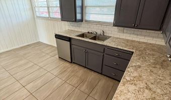606 Coke Ave, Anton, TX 79313