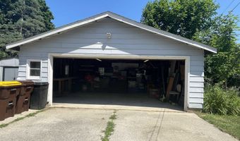 1004 Falkirk Rd, Alma, MI 48880