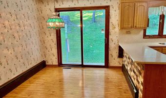 97 Middle River Rd, Danbury, CT 06811