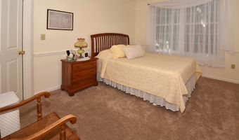 4 Lower Heatherwood, Cromwell, CT 06416