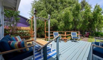 870 11TH St SW, Bandon, OR 97411