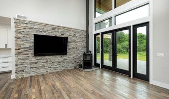 6172 Hellner Rd, Ann Arbor, MI 48105