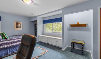 3735 Tremont Ln, Ann Arbor, MI 48105