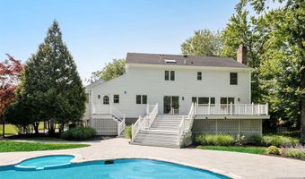 31 Gloria Dr, Allendale, NJ 07401