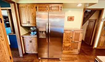 407 NE 17th Ave, Aberdeen, SD 57401