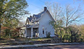 444 E 8th St, Baxter Springs, KS 66713