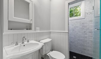 204 HOLLYWOOD St, Bethany Beach, DE 19930