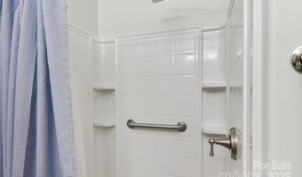 26 Ocaso Dr, Asheville, NC 28806