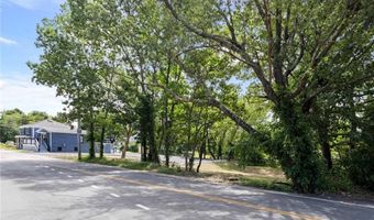 14 W Natick Rd, Warwick, RI 02886