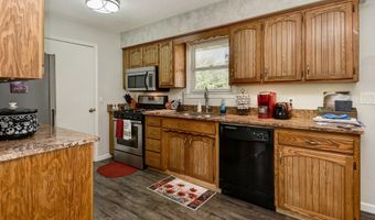 1004 Baretta Ct, Aurora, MO 65605