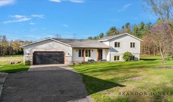 9095 76th St SE, Alto, MI 49302