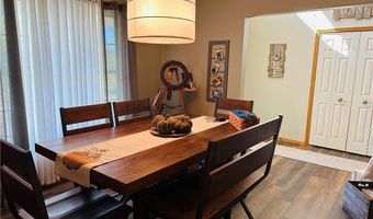 2435 Queensbury Rd, Alliance, OH 44601