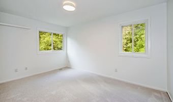 3999 Edmonton Ct, Ann Arbor, MI 48103