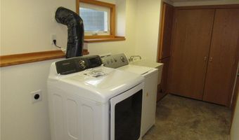 141 Strese Ln, Apple Valley, MN 55124
