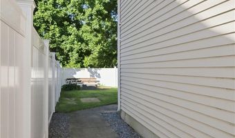 105 Branch Ave, Cumberland, RI 02864