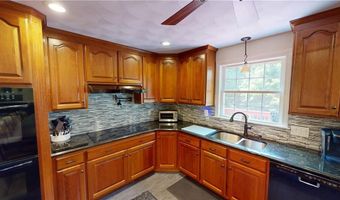 6 Forest Hill Dr, North Smithfield, RI 02896