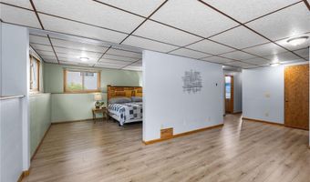 135 Knollwood St W, Annandale, MN 55302