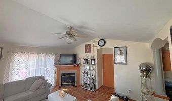 1522 Deerfield Dr, North Liberty, IA 52317