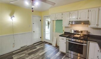 2801 Hillcrest Ave, Alton, IL 62002